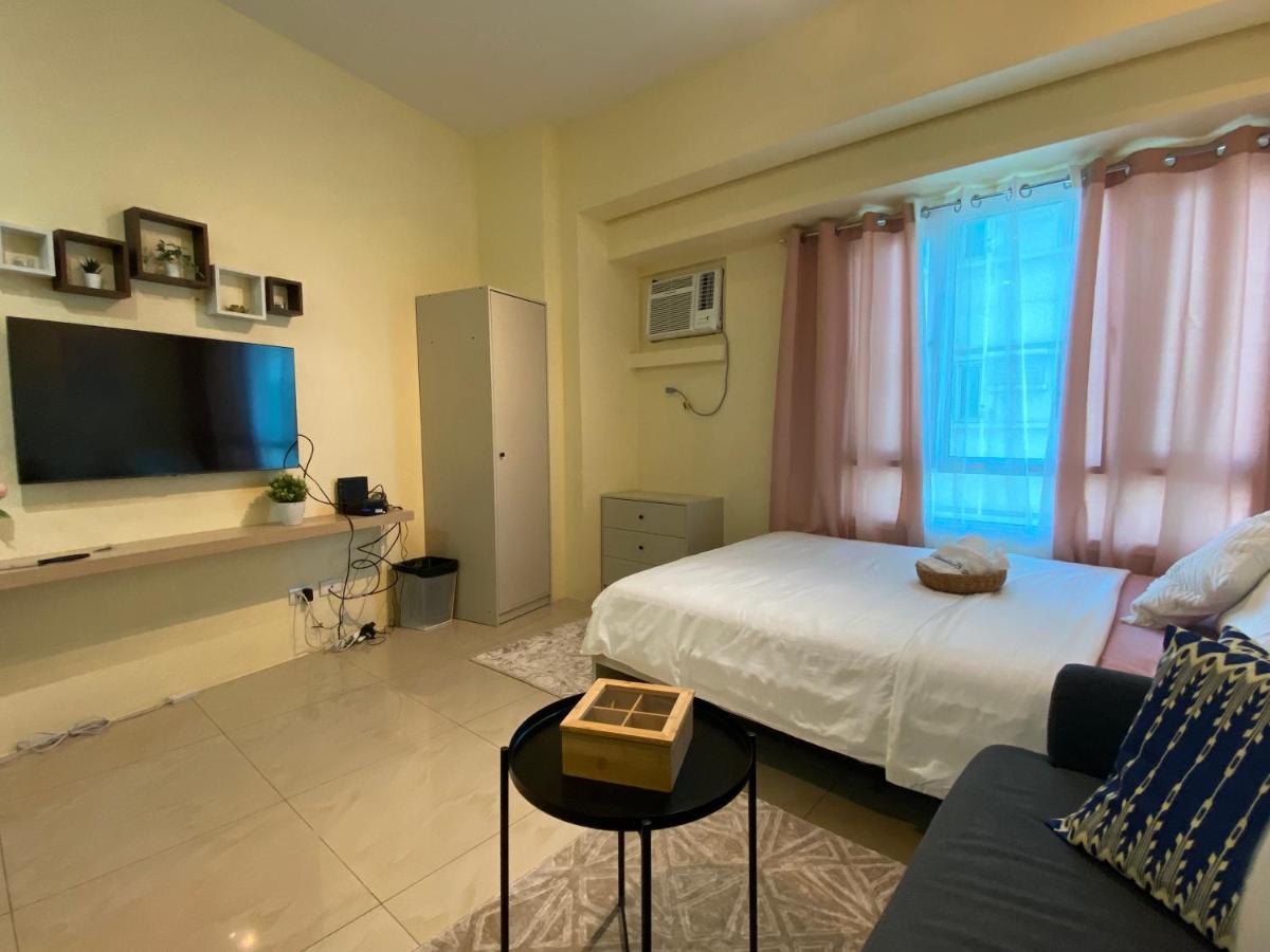 Modern Condo Living In Makati مانيلا المظهر الخارجي الصورة