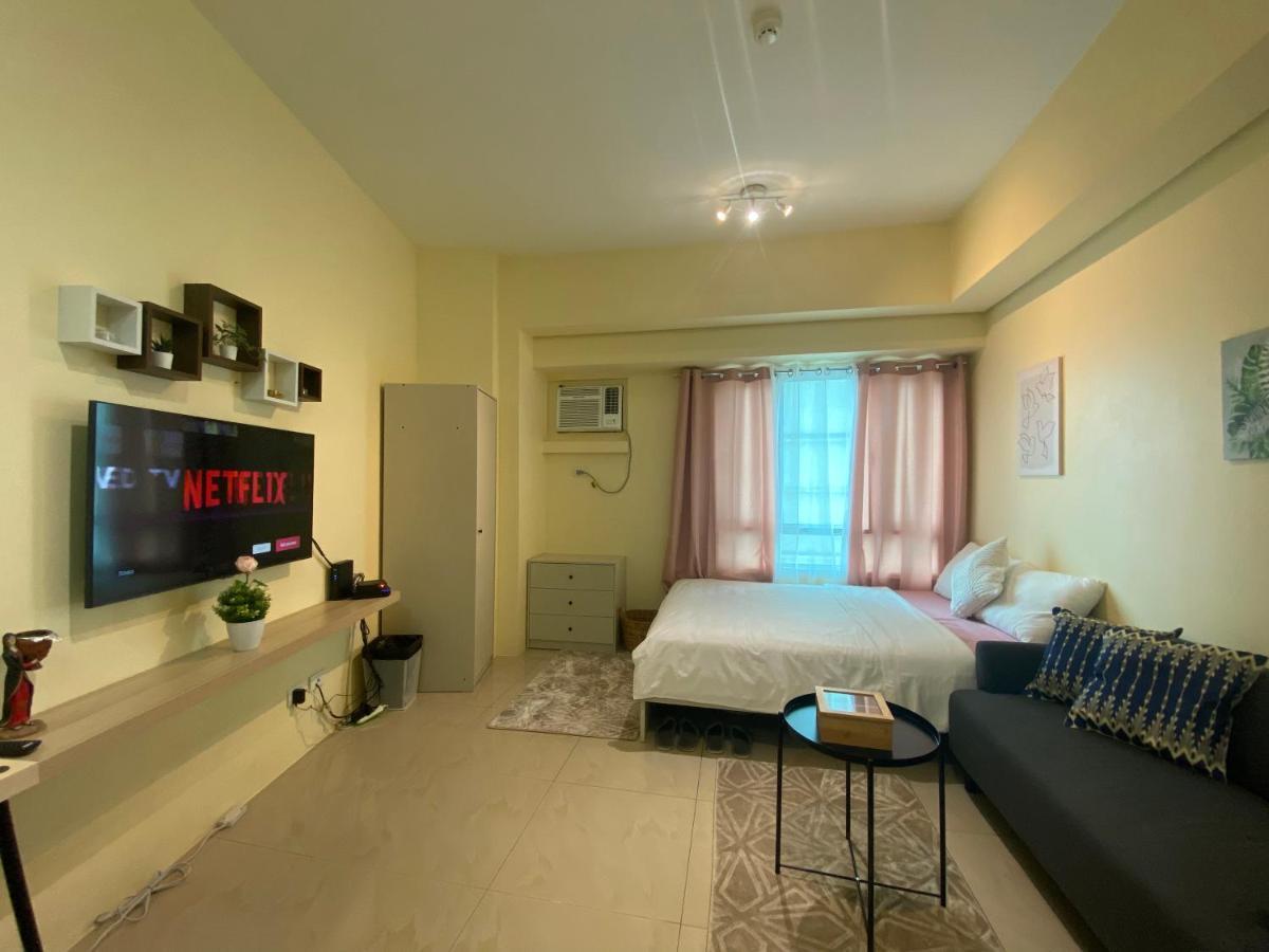 Modern Condo Living In Makati مانيلا المظهر الخارجي الصورة